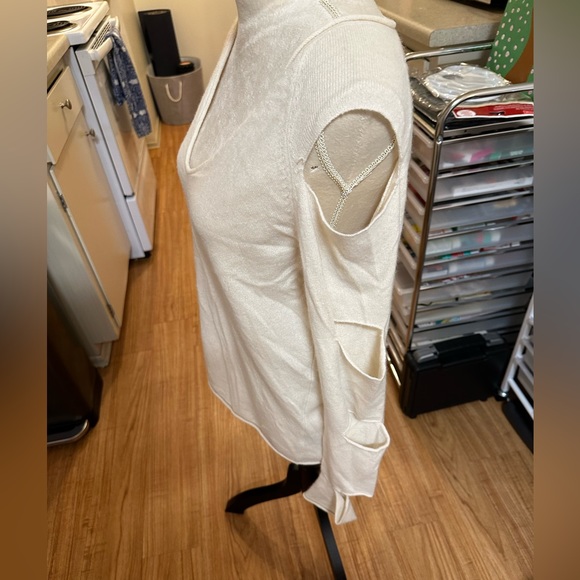 Skull Cashmere cut out sweater - Picture 8 of 10